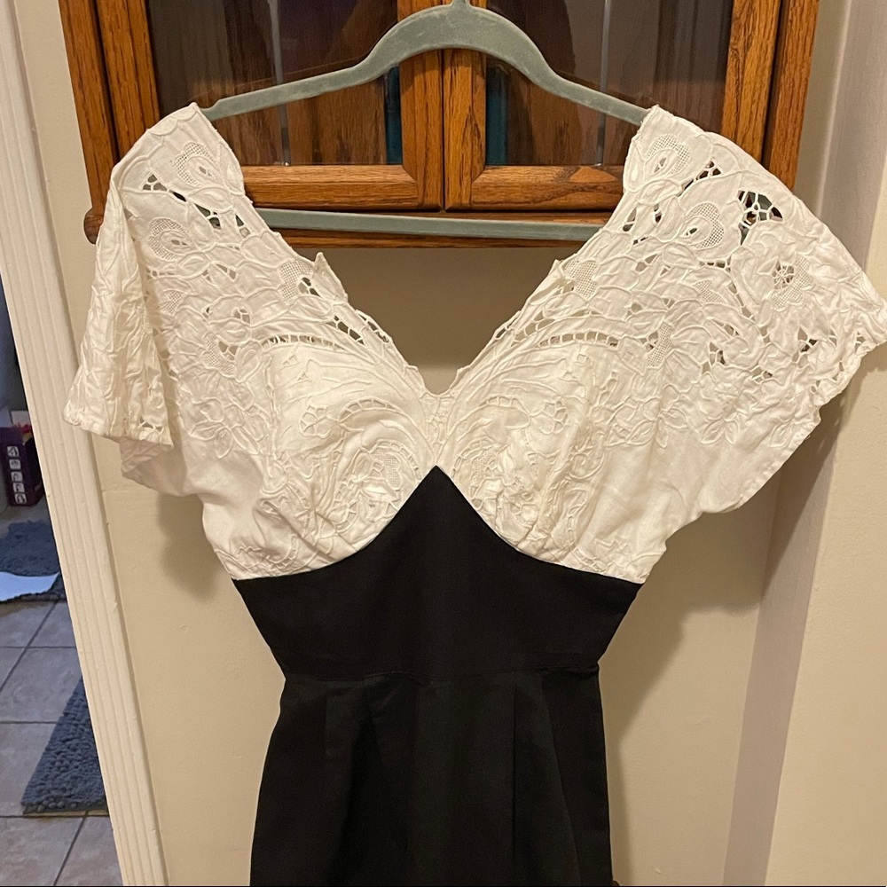 White & black vintage lace rayon silk wiggle dress